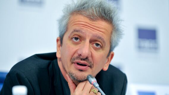 Впечатляет: муж Собчак отчитался о заработках театра за июнь