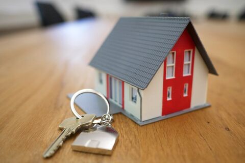 Ставки по ипотеке выросли: стоит ли сейчас покупать жилье
