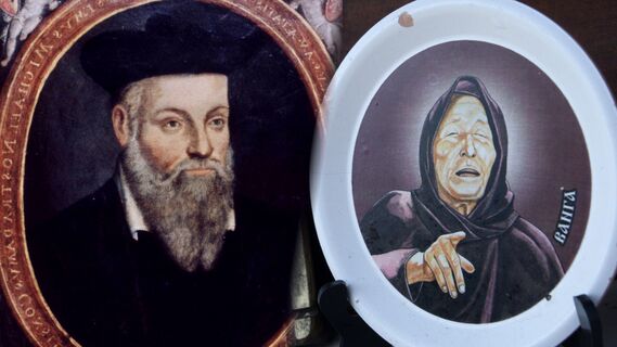 Нострадамус отличался от Ванги методами познания будущего