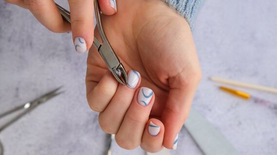 Как нельзя удалять кутикулу в домашних условиях
