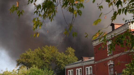 «Ужас какой»: петербуржцы встревожены странными хлопками и дымом на Софийской