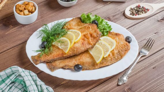 Простой рецепт вкусной жареной камбалы