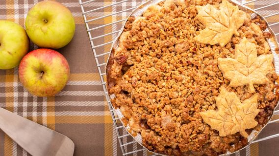Калина годится не только на компоты: приготовьте вкуснейший пирог по рецепту от шефа 