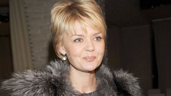 «Мир трещит по швам»: Юлия Меньшова пожаловалась на беспомощность