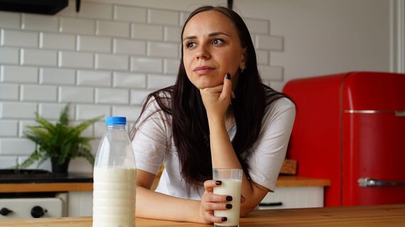 Какие признаки указывают на некачественное молоко