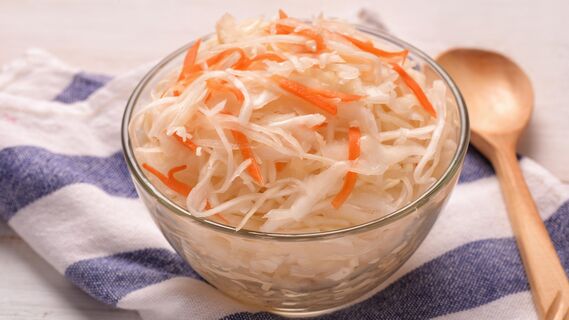 Приготовьте квашеную капусту за сутки