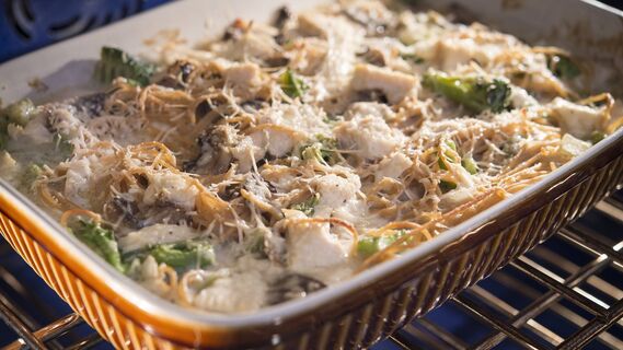 Запеканка из макарон с курицей