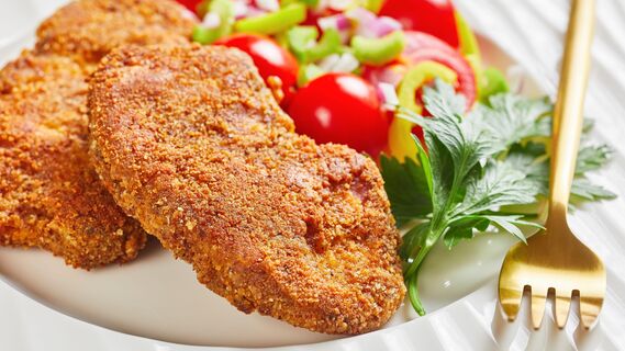 Как приготовить котлеты с необычной начинкой
