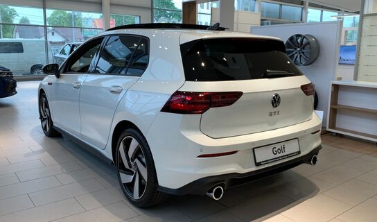 Volkswagen Golf в наличии в Санкт-Петербурге