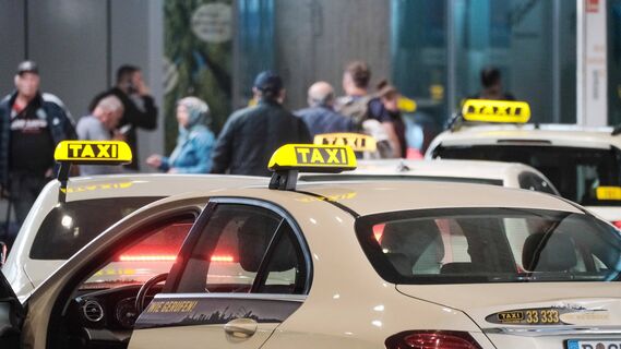 В 2023 году требования к такси ужесточат