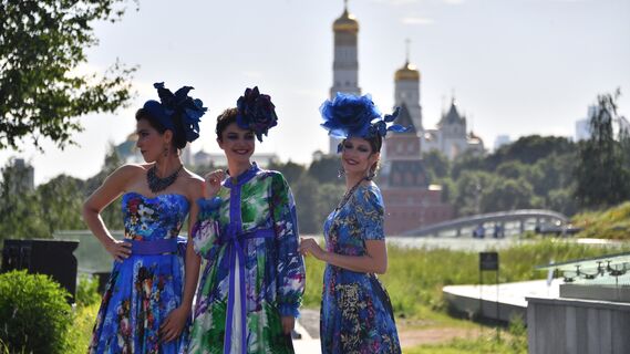 Одежда сиреневого цвета смотрится ярко