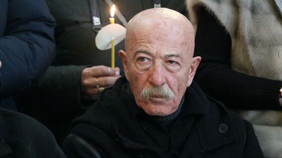Ездит на метро и ходит в обычные магазины: Розенбаум живет так же, как все петербуржцы