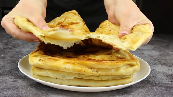 Как приготовить вкусные слоеные лепешки