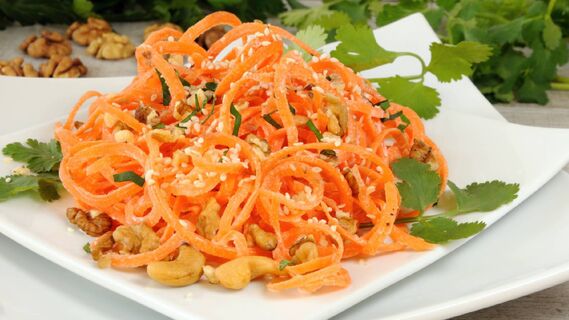 Вкусный салат к обеду или ужину