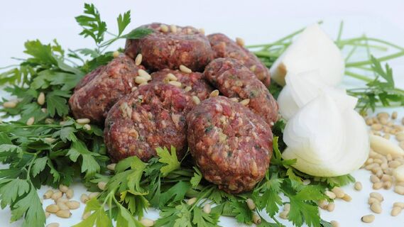 Шеф-повар поделился рецептом нежных и сочных котлет
