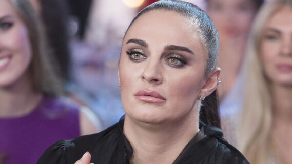 «Мне никто не смог помочь»: Елена Ваенга попала в безвыходную ситуацию