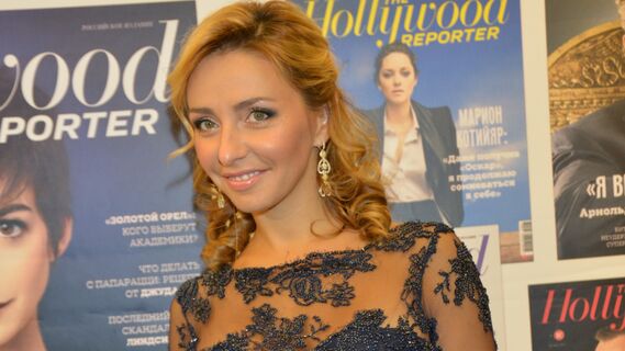 Гены не подкачали: внешность непубличной сестры Навки лишила людей дара речи (фото)