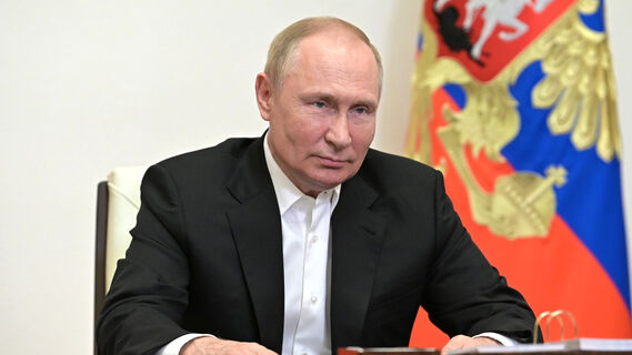 Что подарили Владимиру Путину на день рождения главы государств