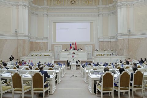 Спикер ЗакСа Макаров поставил личные интересы выше партийной дисциплины
