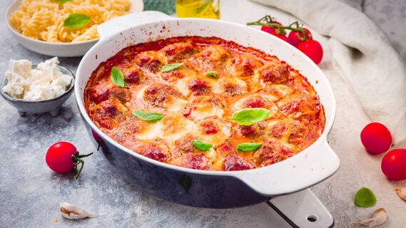 Приготовьте вкуснейшие ленивые голубцы в пряном соусе