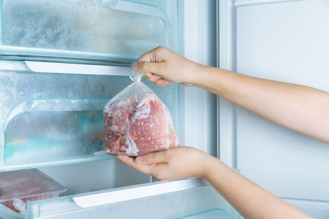 Не нужно ждать сутки, пока мясо разморозится