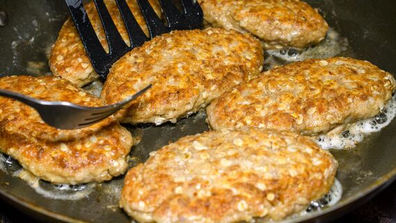 Вот почему у вас получаются невкусные котлеты