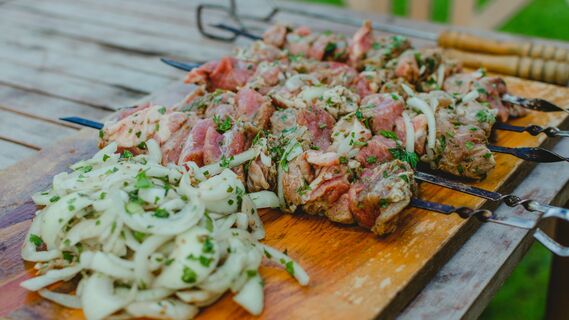 Сколько лука нужно брать на 1 кг мяса