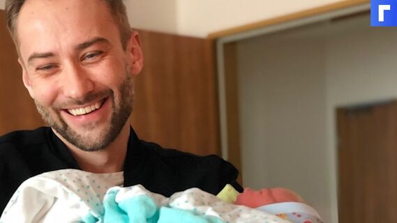 Дмитрий Шепелев опубликовал снимки возлюбленной из больницы