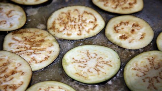 Баклажаны в соевом соусе станут отличной закуской на любой стол