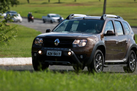 Какой кроссовер лучше – параллельный Renault Duster или китайский Haval: стоит ли брать внедорожник из ОАЭ