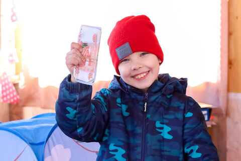 Маленькие петербуржцы и ленинградцы получат больше: с февраля 2026 года выплаты на детей подрастут