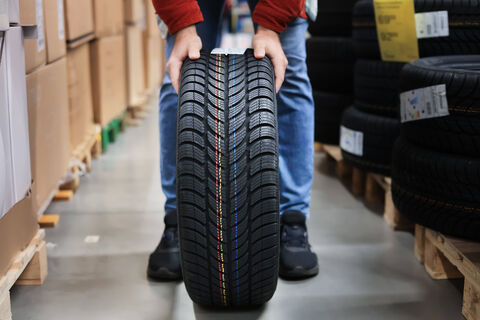 Зимние шины храните только так: прослужат намного дольше – 5 главных правил 