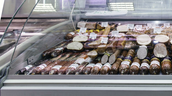 Есть мясо и безопасно есть: составлен рейтинг лучших марок сервелата