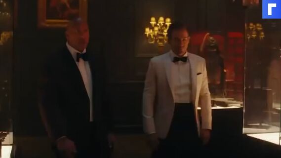 Netflix показал трейлер «Красного уведомления» с Галь Гадот