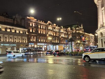 Не только шаверма: вот где перекусить в Санкт-Петербурге на ходу – топ-5 стритфуд-кафе для быстрой подзарядки