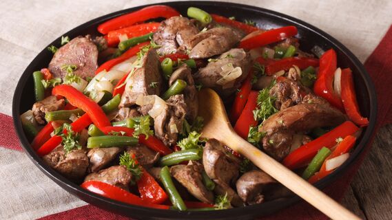 Как избавиться от горечи в блюдах из куриной печени?