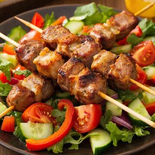 Этот салат съедают быстрее шашлыка: Весь его секрет - в "хитрой" заправке