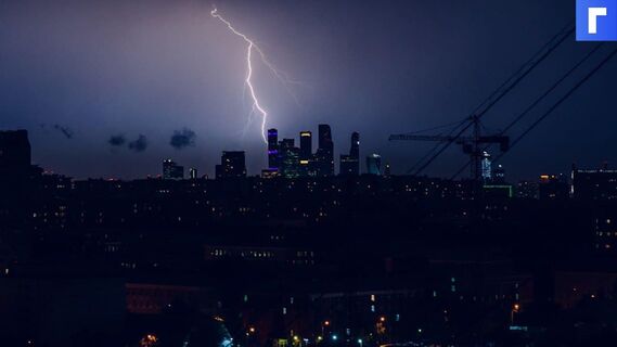 В Подмосковье трансформатор взорвался во время грозы