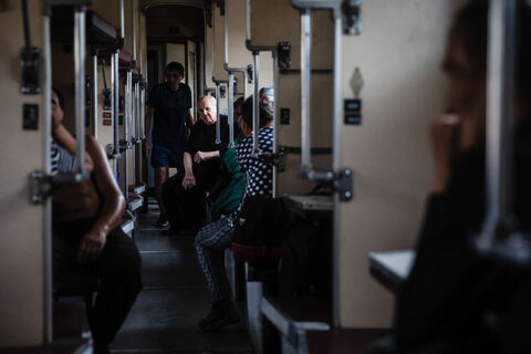 Всегда беру верхнюю боковую полку у туалета: вот почему 38‑е место в поезде – самое удачное 