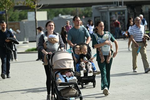 Многодетным петербуржцам — цифровой ID: услуга запущена в МФЦ