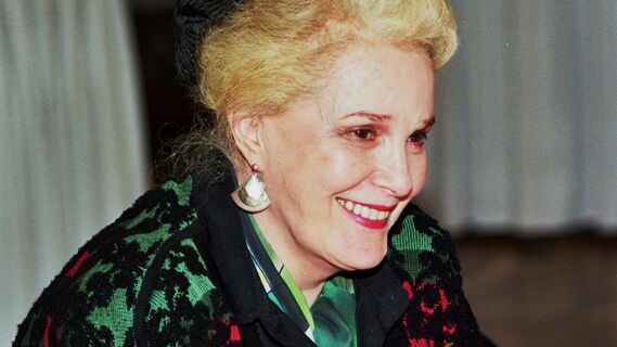 Элина Быстрицкая