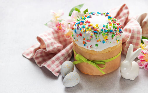 Простой, но очень вкусный кулич на Пасху: готовится из творога и изюма - тает во рту за секунды