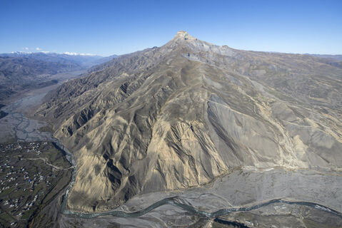На высоте 2560 метров над уровнем моря: как живут люди в самом высокогорном селе России и Европы – пример стойкости и трудолюбия