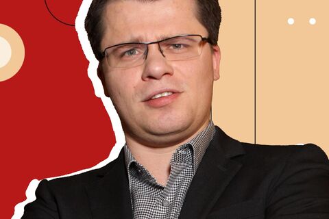Пока бывшая в Дубае: Харламов оказался в больнице под капельницей