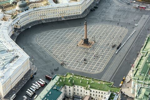 10 апреля в Петербурге: малооблачно, тепло до +8 и свежий ветер