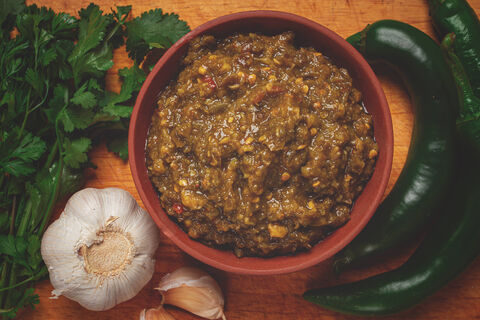 Готовлю вёдрами базиликовый соус на зиму — к мясу, на хлеб, в пасту, вкус божественный