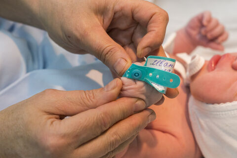 Петербург поддержит студентов: 200 тысяч рублей за рождение ребёнка