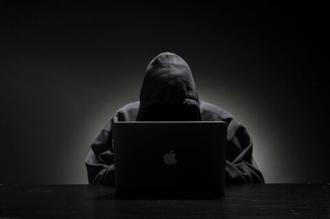 ВТБ предупредил о росте мошенничеств с обнулением счета на карте