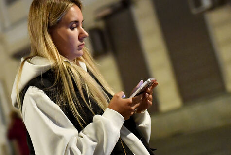 девушка, смартфон