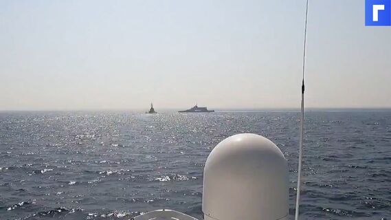 Корабль ВМС США открыл предупредительный огонь в Персидском заливе